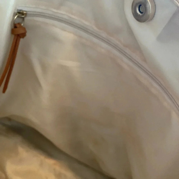 EUC Old Navy Basket Striped Tote Bag Colorful Tassel - Great for the Beach - Picture 7 of 7